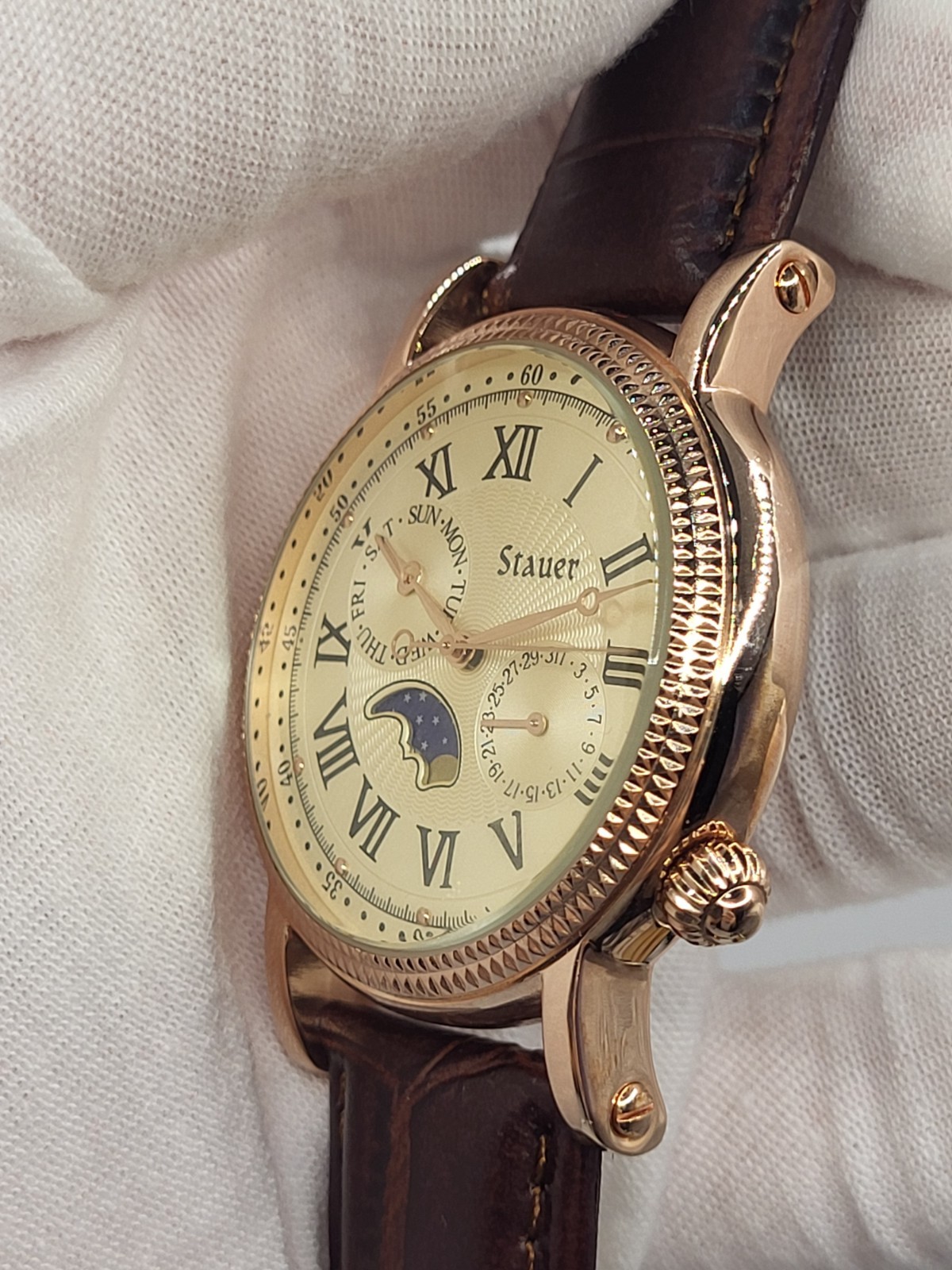 41mm [BRAND NEW] Stauer Gold Tone Moonphase Analog Watch 20390 Mens Day Date