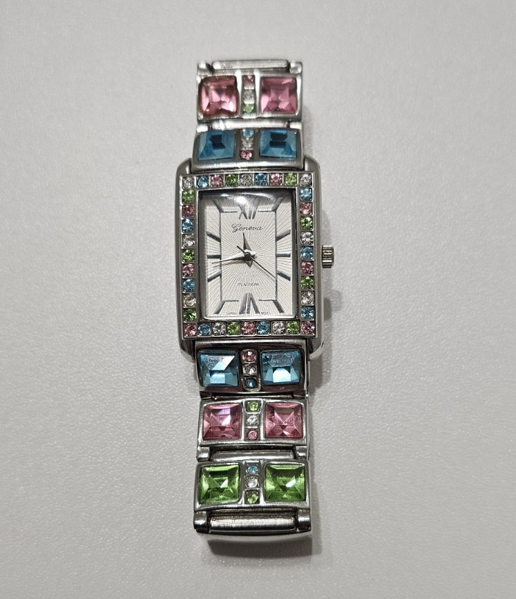 Vintage Geneva Platinum 8866 Women’s Crystal Bangle Watch Rectangle Face Working