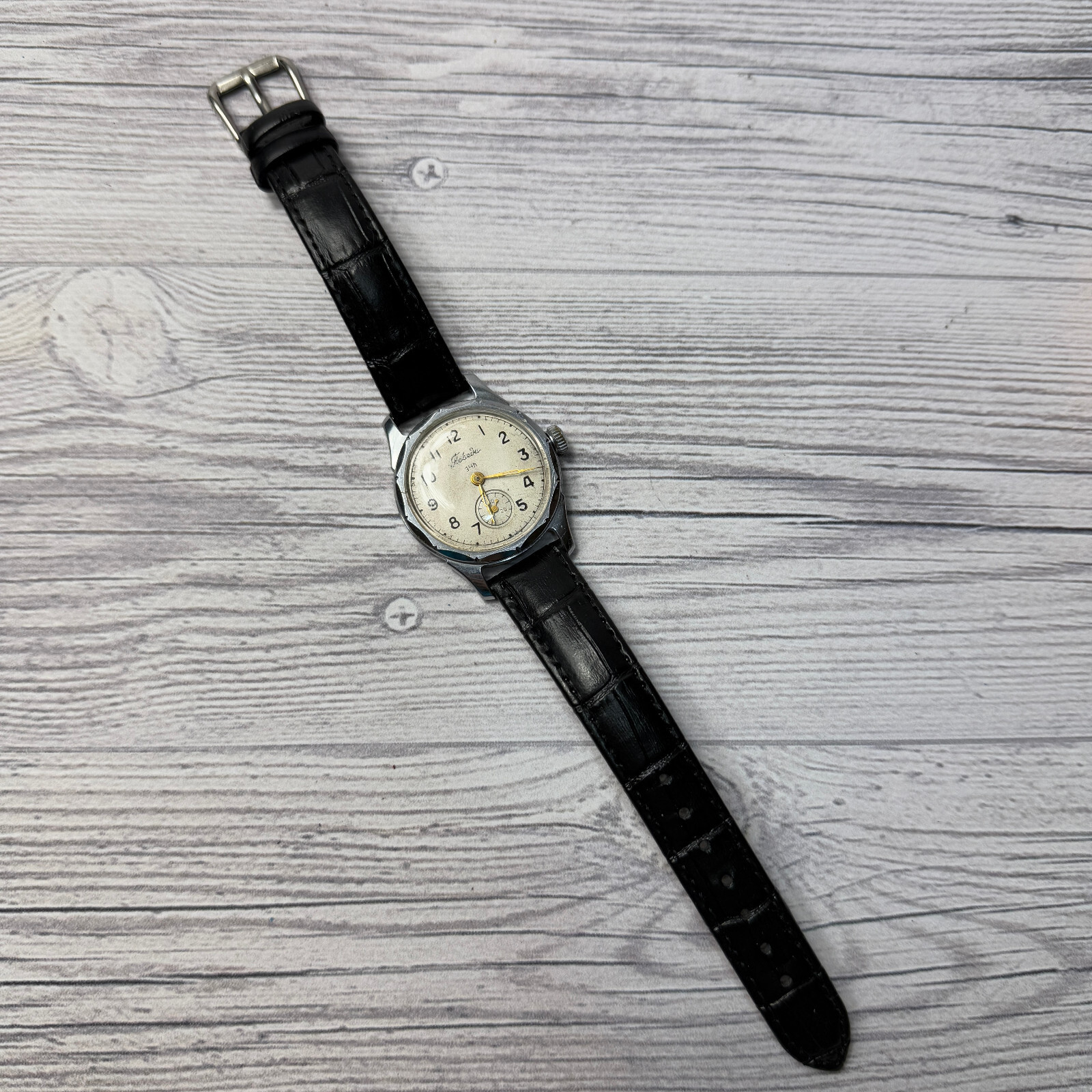 Vintage Pobeda Soviet Mens Mechanical Wrist watch USSR