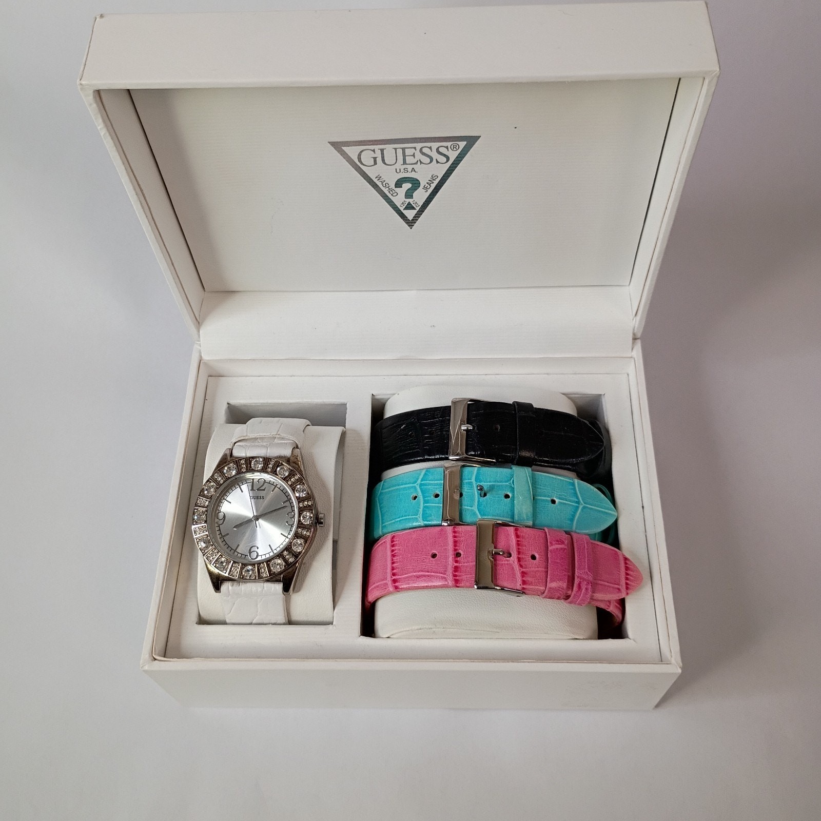 GUESS G98034L Women’s Watch Set – Crystal Bezel + 4 Interchangeable Straps