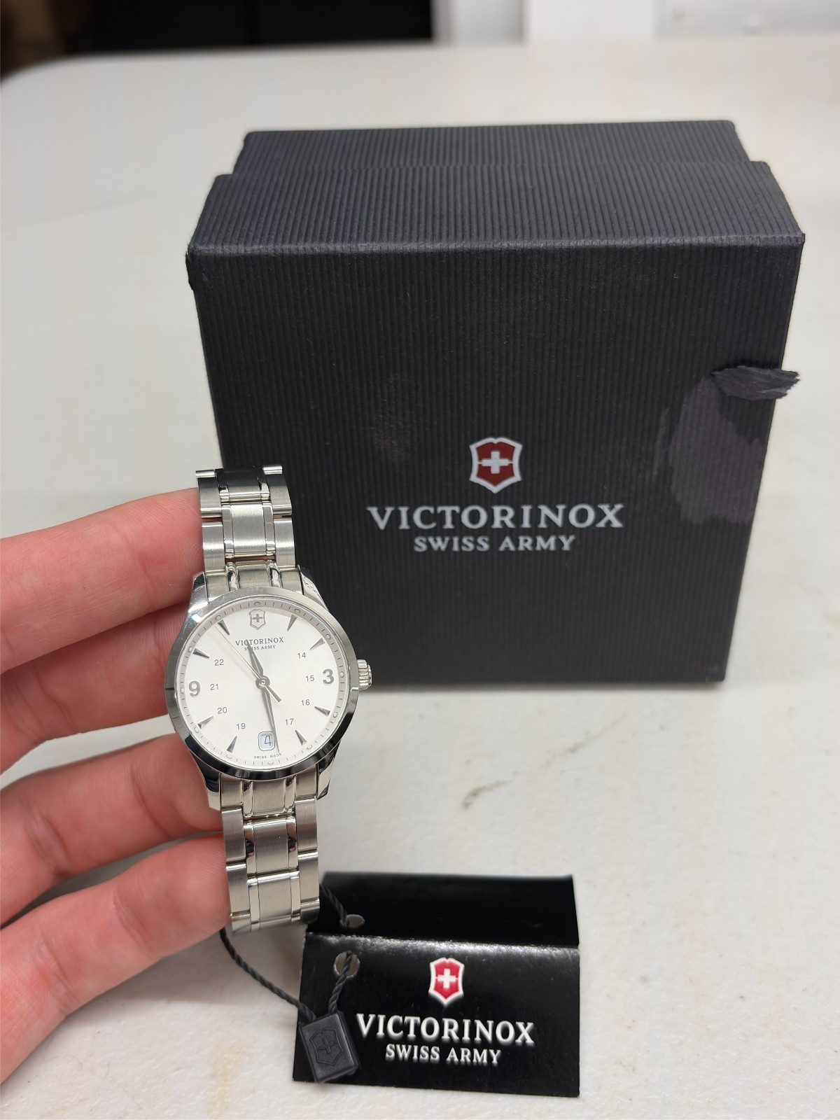 Victorinox Alliance Quartz Movement Silver Dial Ladies Watch 241539 – USED GOOD