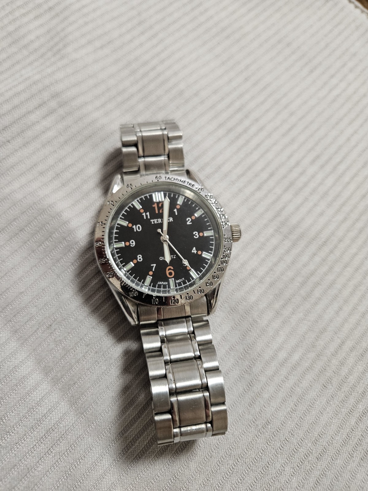 Bijoux Terner Japan Movement Silver Stainless Bracelet Black DialTachymetre Runs