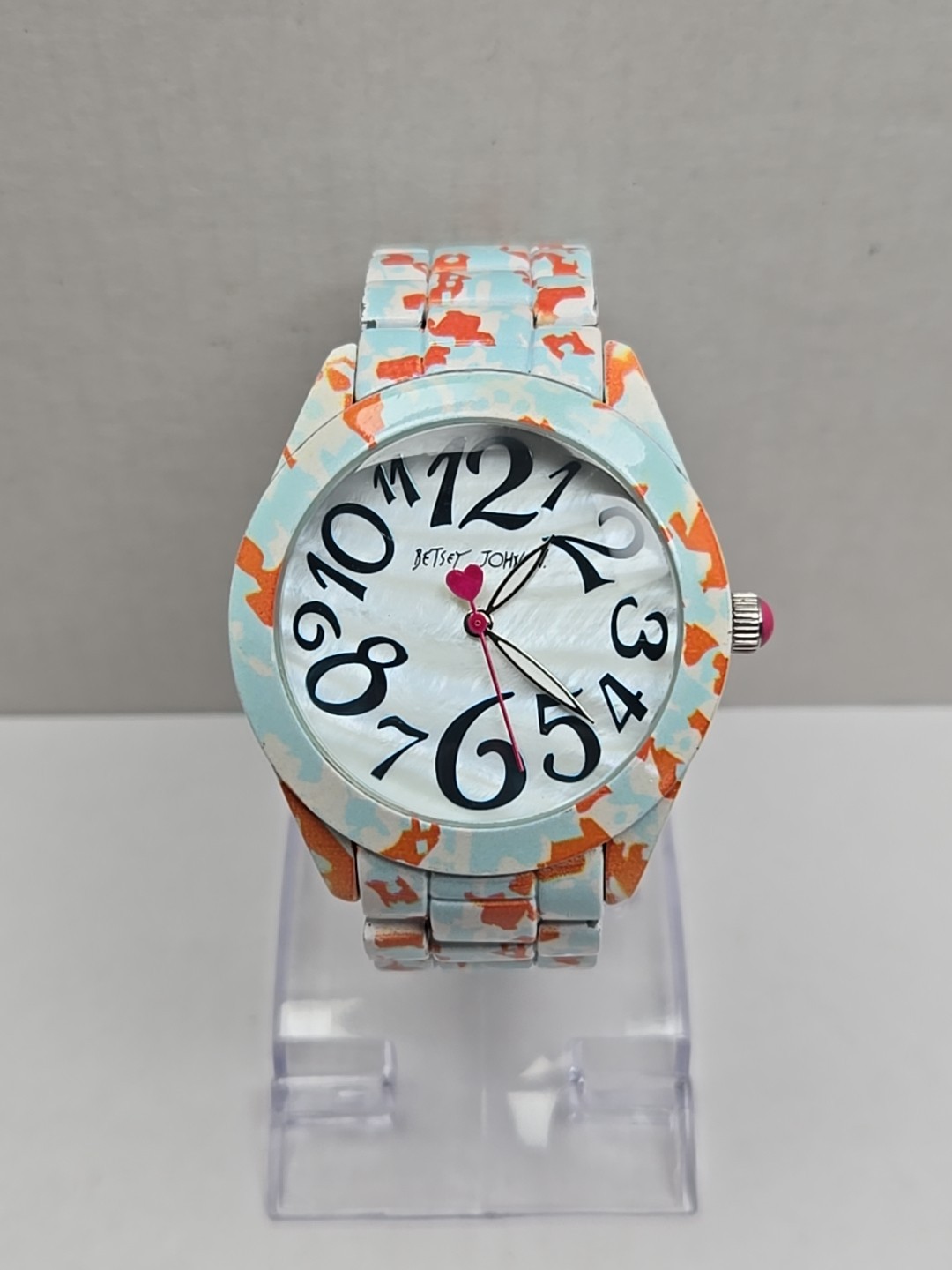 Betsey Johnson White Blue Orange Camo Heart Quartz Watch New Battery Spring