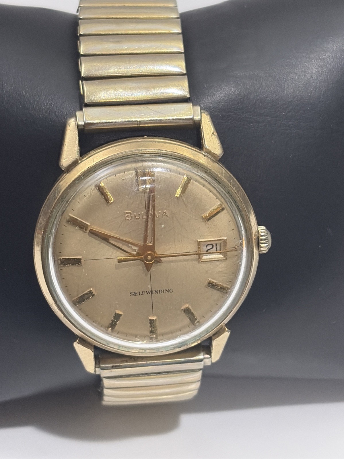 Vintage 1950’s Mens Bulova 17 Jewel Automatic Watch Runs Good!