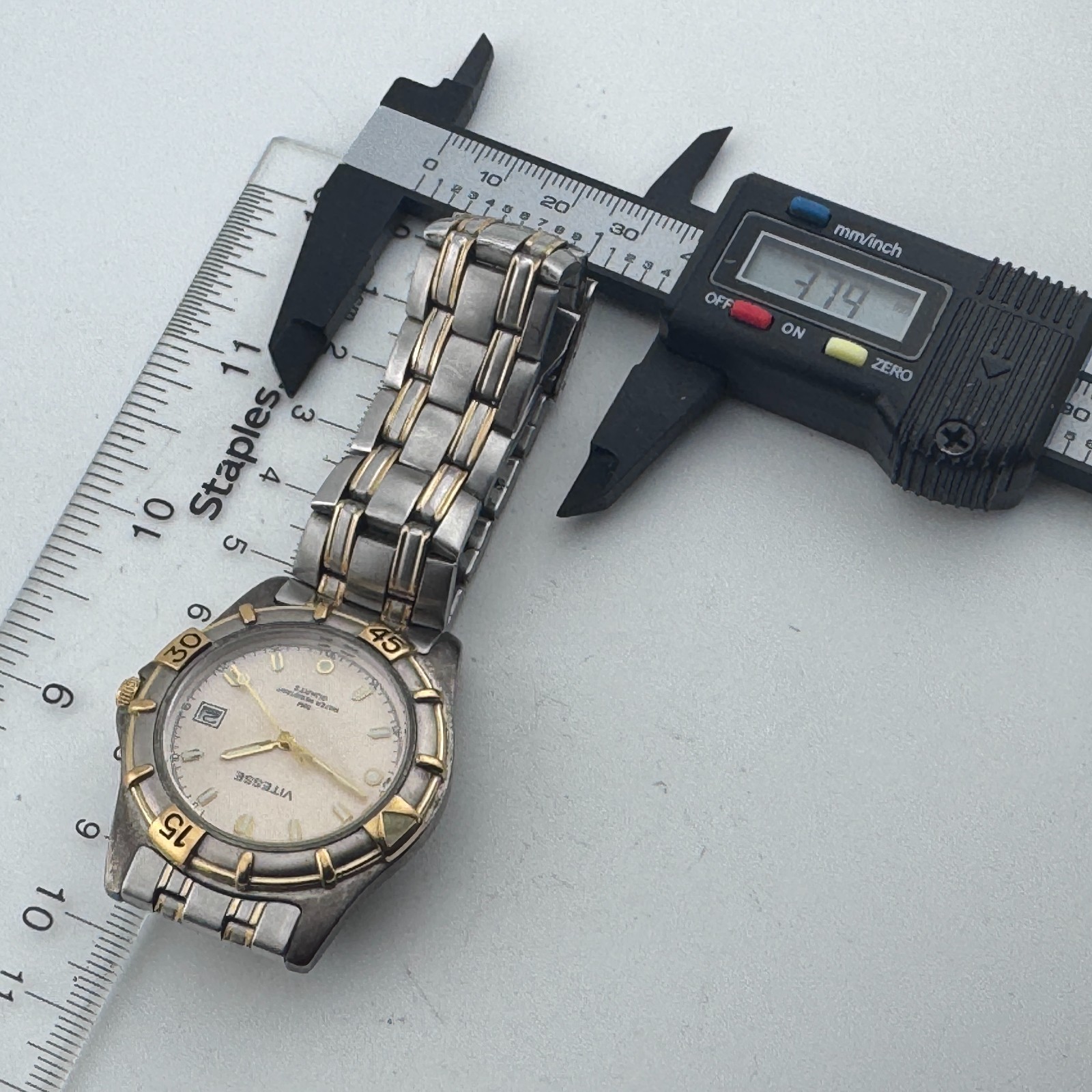VTG Vitesse Quartz Watch Men 50m Dual Tone Rotating Bezel Date New Battery 7.5″