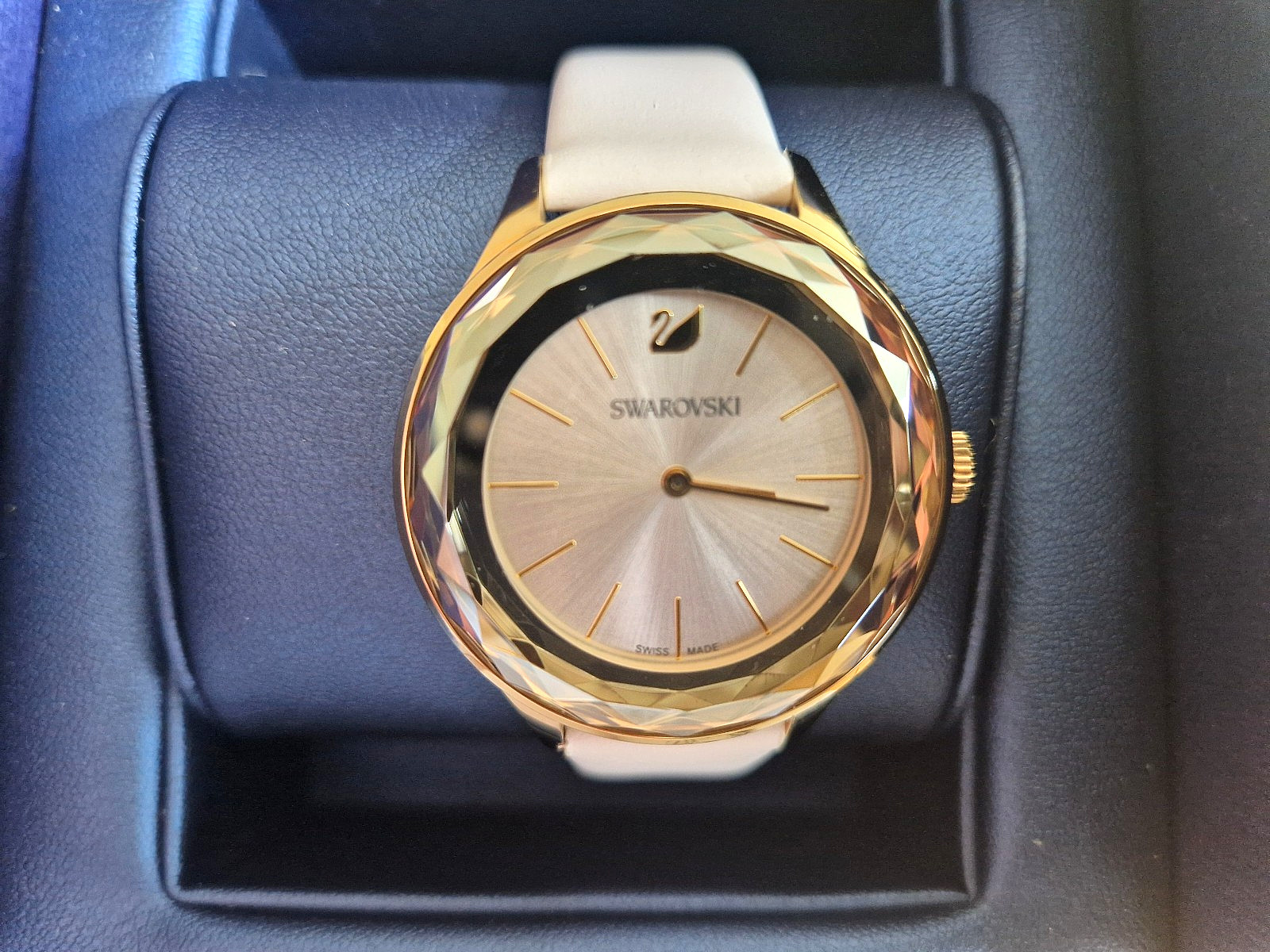Swarovski Octea Nova Watch in Gold Model 5295337 White Leather Strap Superb Cond