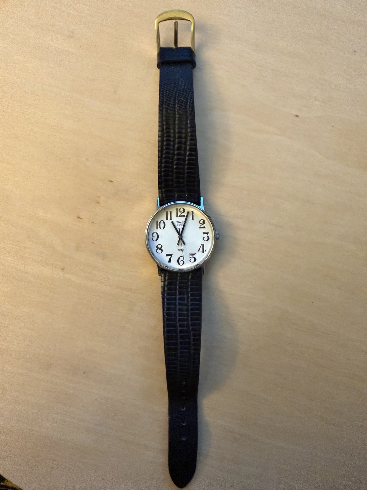 Timex Easy Reader 33mm Unisex Quartz Watch White Dial Silver Case