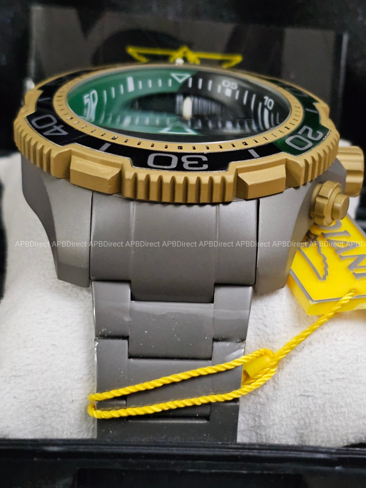 Invicta – FULL TITANIUM – 65mm Case & Bracelet – TI-22 Chronograph – Mens watch