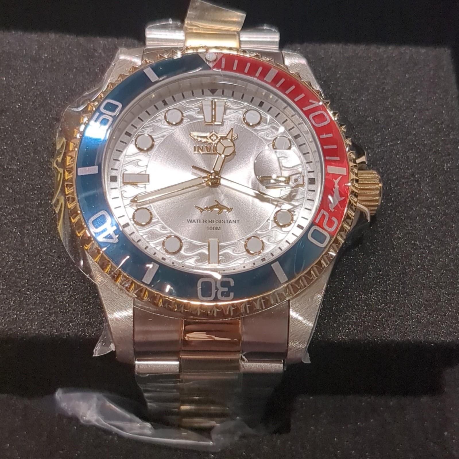 44710 Invicta Pro Diver Quartz 200m 2-Tone Blue/Red Bezel Silver Dial w/ Box