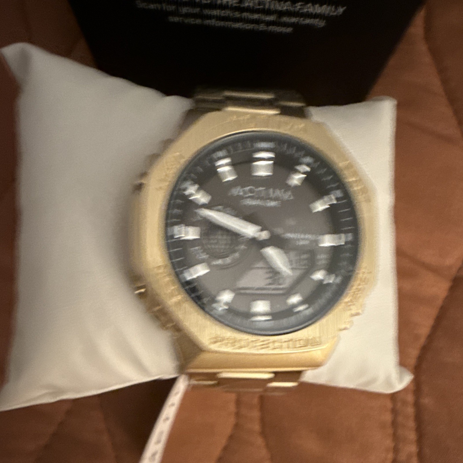 Activa Dual Time Men’s Quartz Watch Date 43mm Black Dial Gold SS Box Manual
