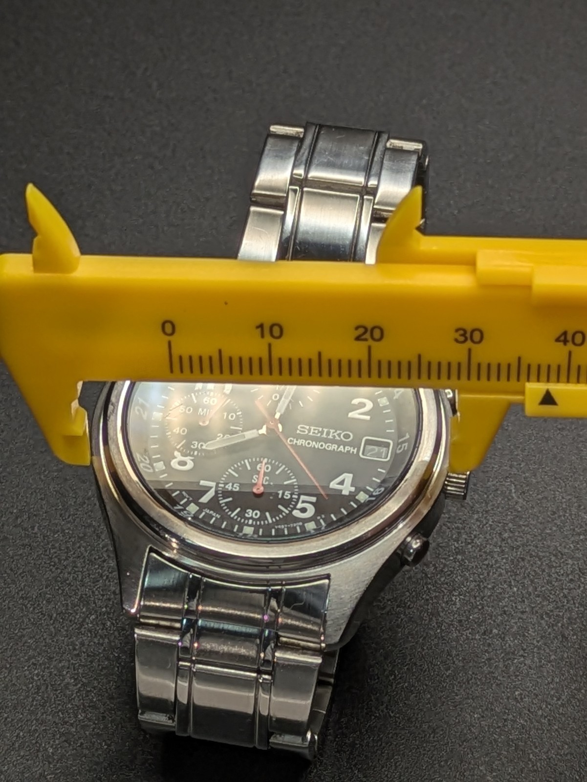 SEIKO Chronograph Mens Quartz Watch V657-7110 38.8mm Working