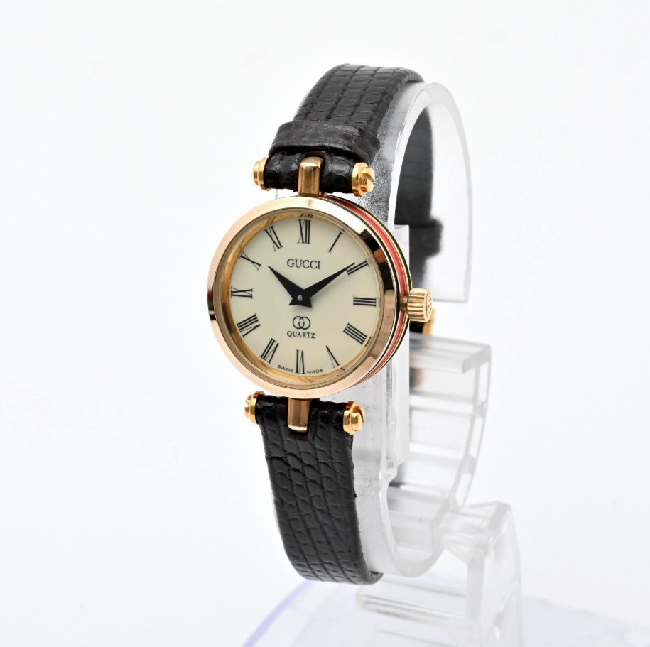 Vintage [N MINT] Gucci 2000L Sherry Line Ivory Dial Qz 22mm Ladies Watch JAPAN