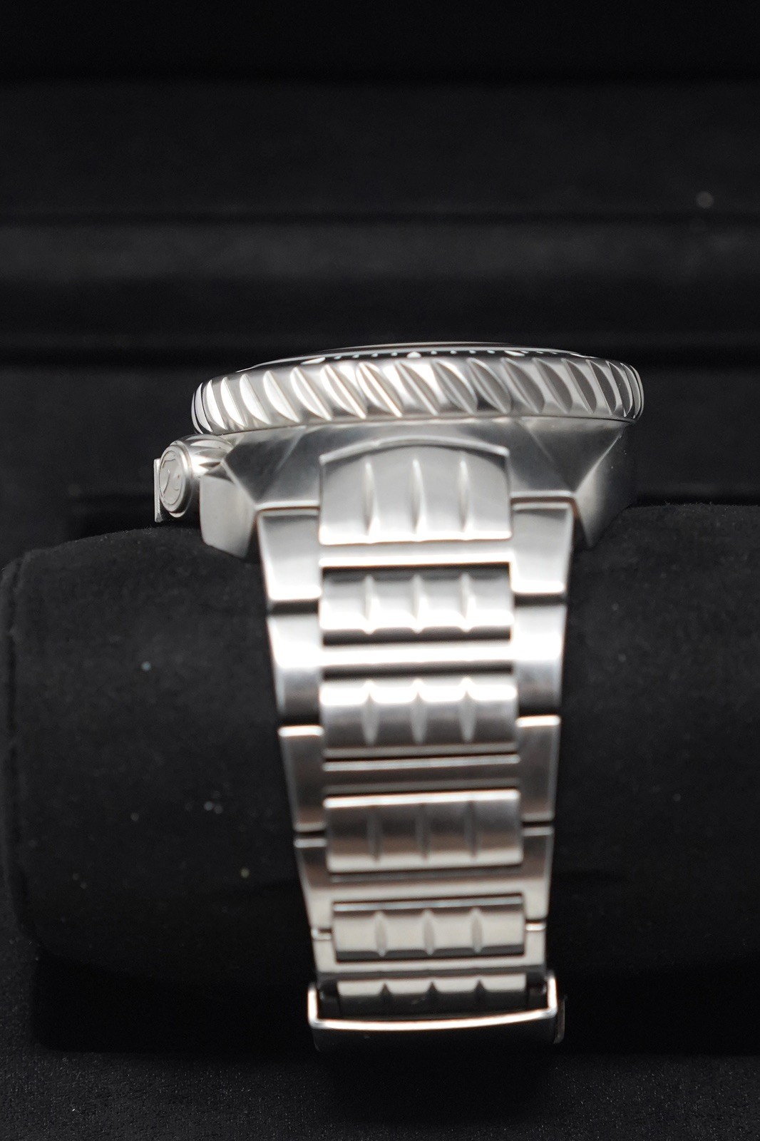 Nubeo Megalodon Automatic Diver Watch • Open Heart • Limited Edition