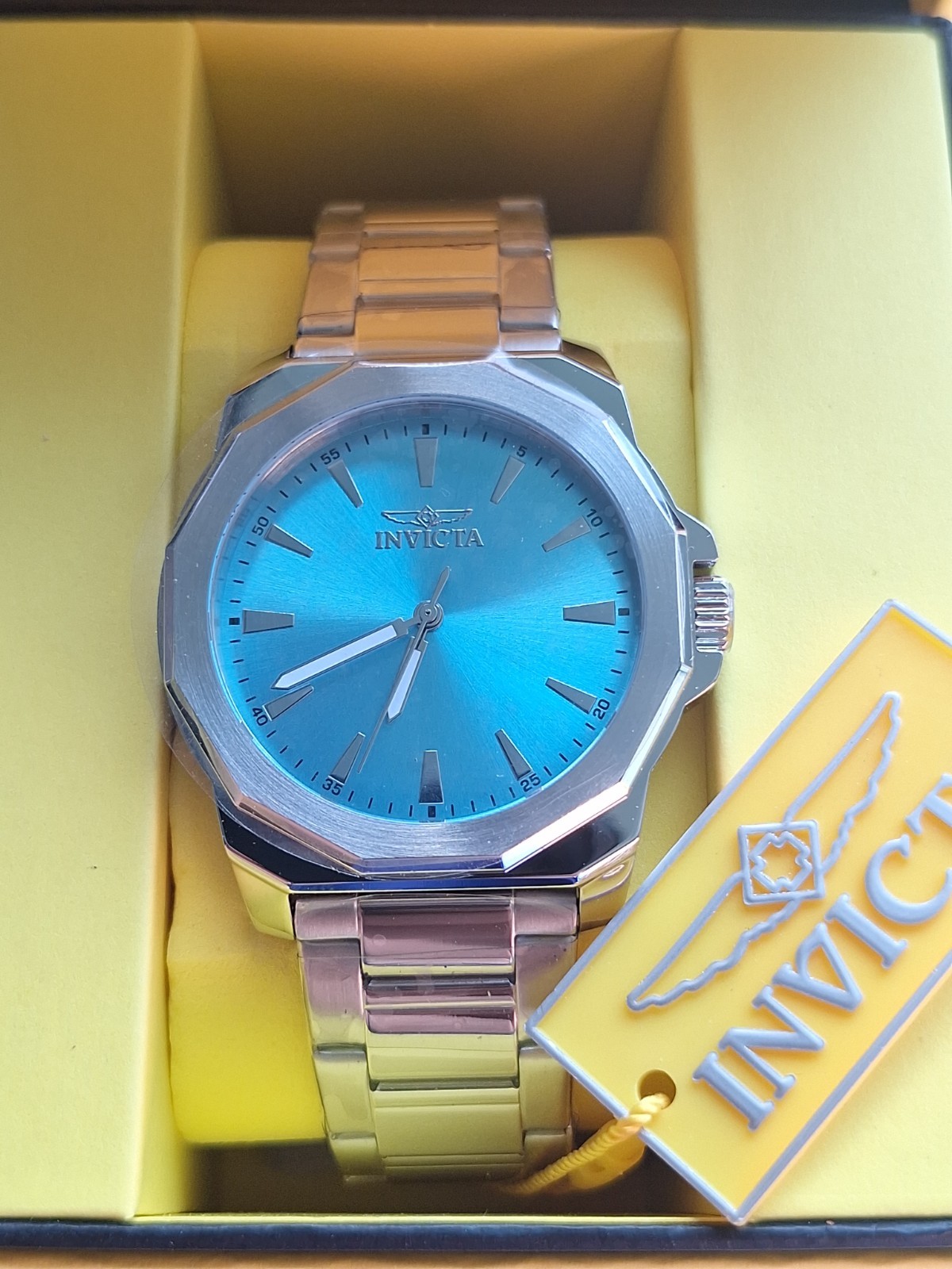 Invicta Speedway Model 48912 New In Box. Blue Dial Stainless Steel Band And Case