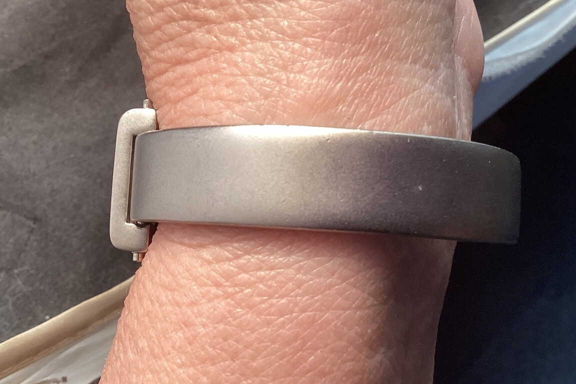 Very Nice Silver Tone Xanadu Ladies Bangle Quartz Watch Matte Finish Works