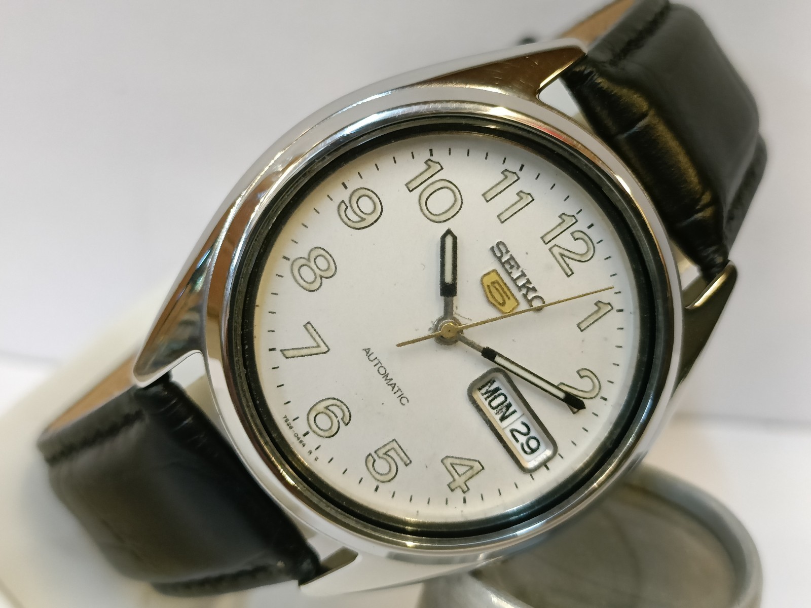 VINTAGE SEIKO 5 AUTOMATIC WHITE DIAL 7S26-3180 JAPAN MEN’S WORKING