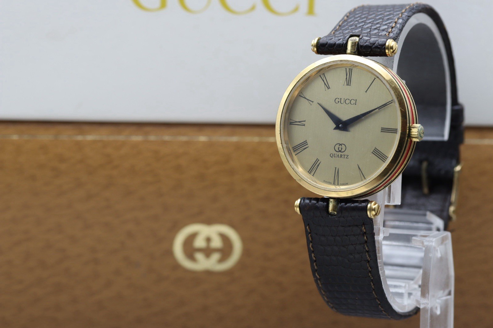 [Near MINT w/Box & Papers] GUCCI 2000M Gold Plated Roman Dial Quartz Watch 30mm