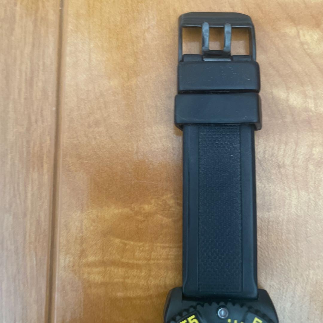 Luhit Quartz Watch Black Yellow 20m Waterproof High Quality Durable