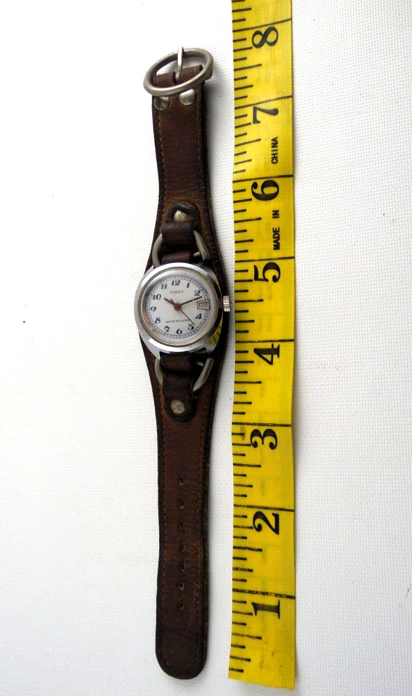 Vintage 1970’s Teen’s “Timex” Wind up Wristwatch Leather Band needs repair