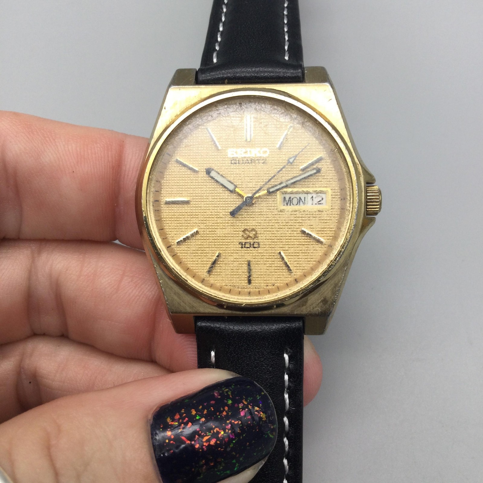 Vintage Seiko SQ 100 Mens Watch 33mm Gold Tone Day Date 6923-8010 New Battery