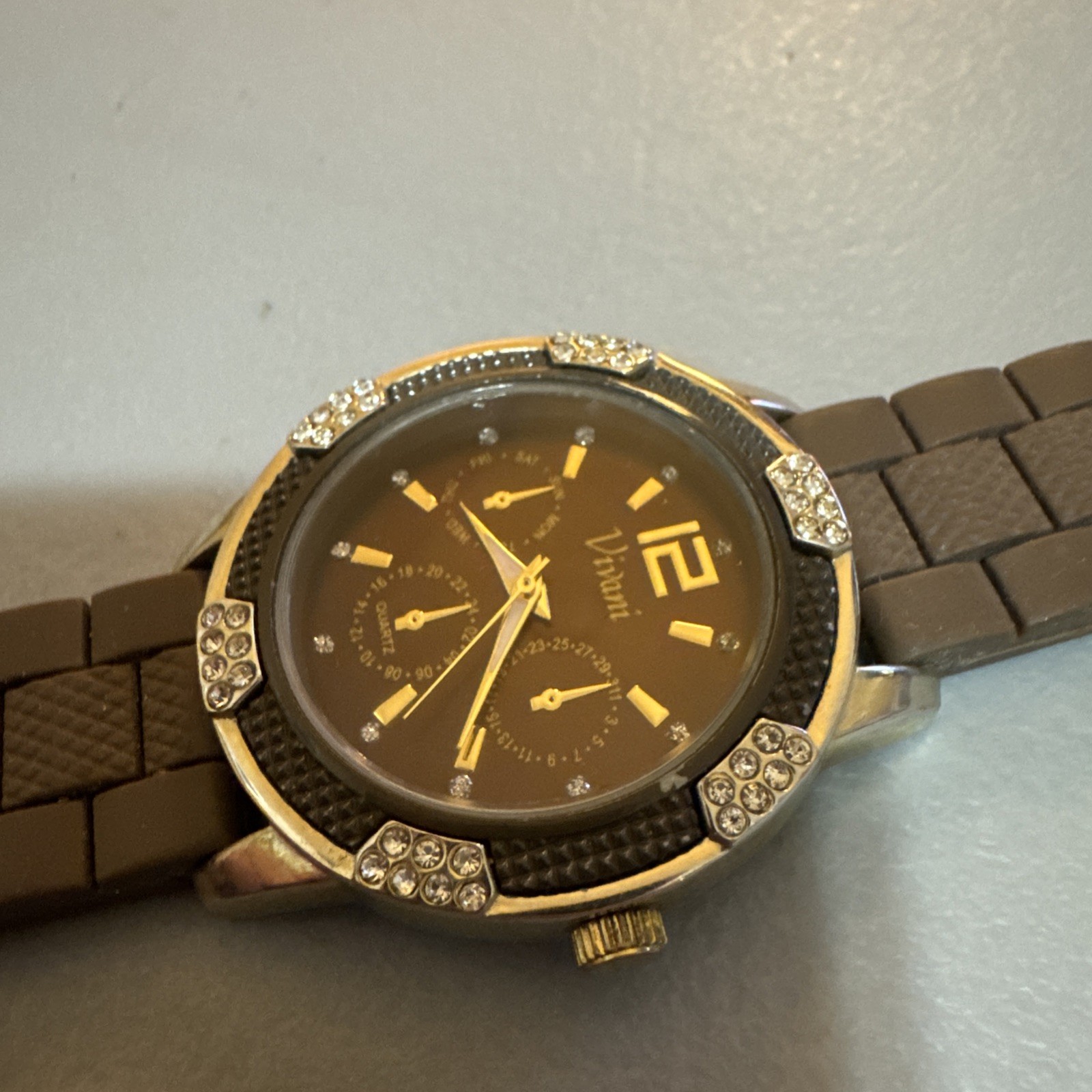 Vivani Womens Brown Gold Rhinestone Fashion Watch. Untested.