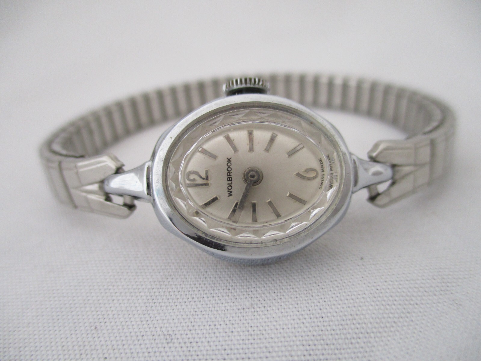 Wolbrook Women’s Silver Toned Analog Watch Wind Up Vintage *For Repair*