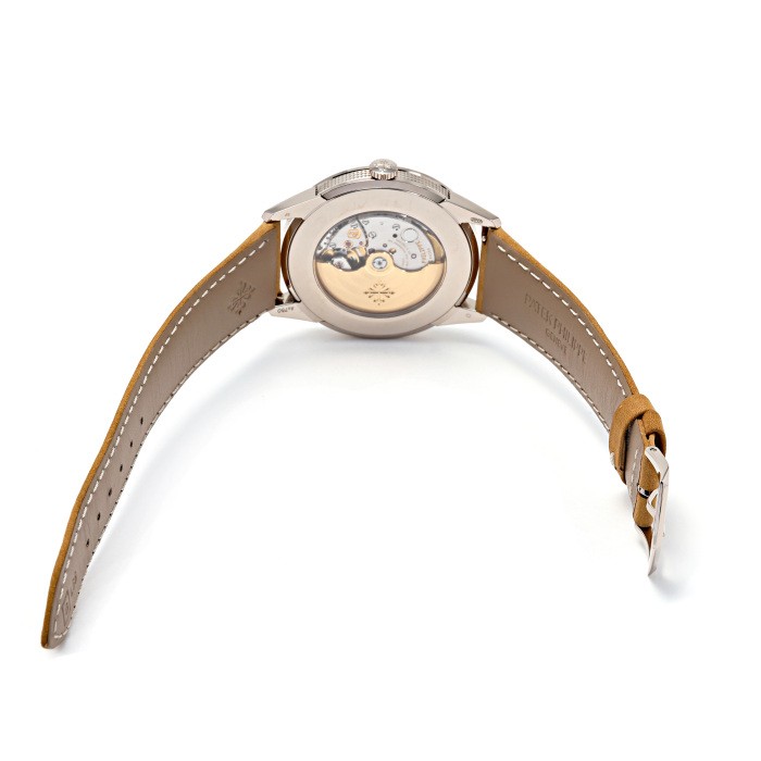 Patek Philippe Calatrava 5226G-001 White Gold 40.0mm Black Dial #YKW098