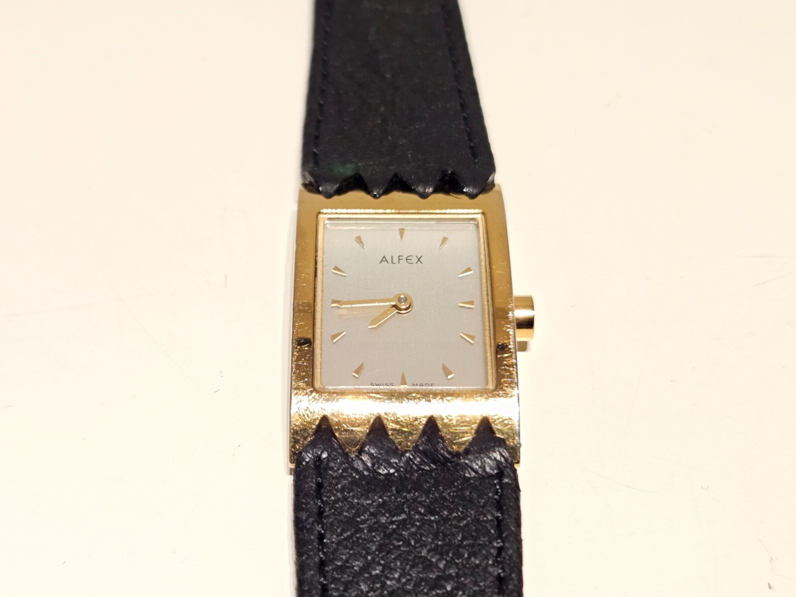 RETRO LUXURY TANK 18.5mm SWISS GOLD PLATED LADIES QUARTZ WATCH “ALFEX” 5467 PLUM