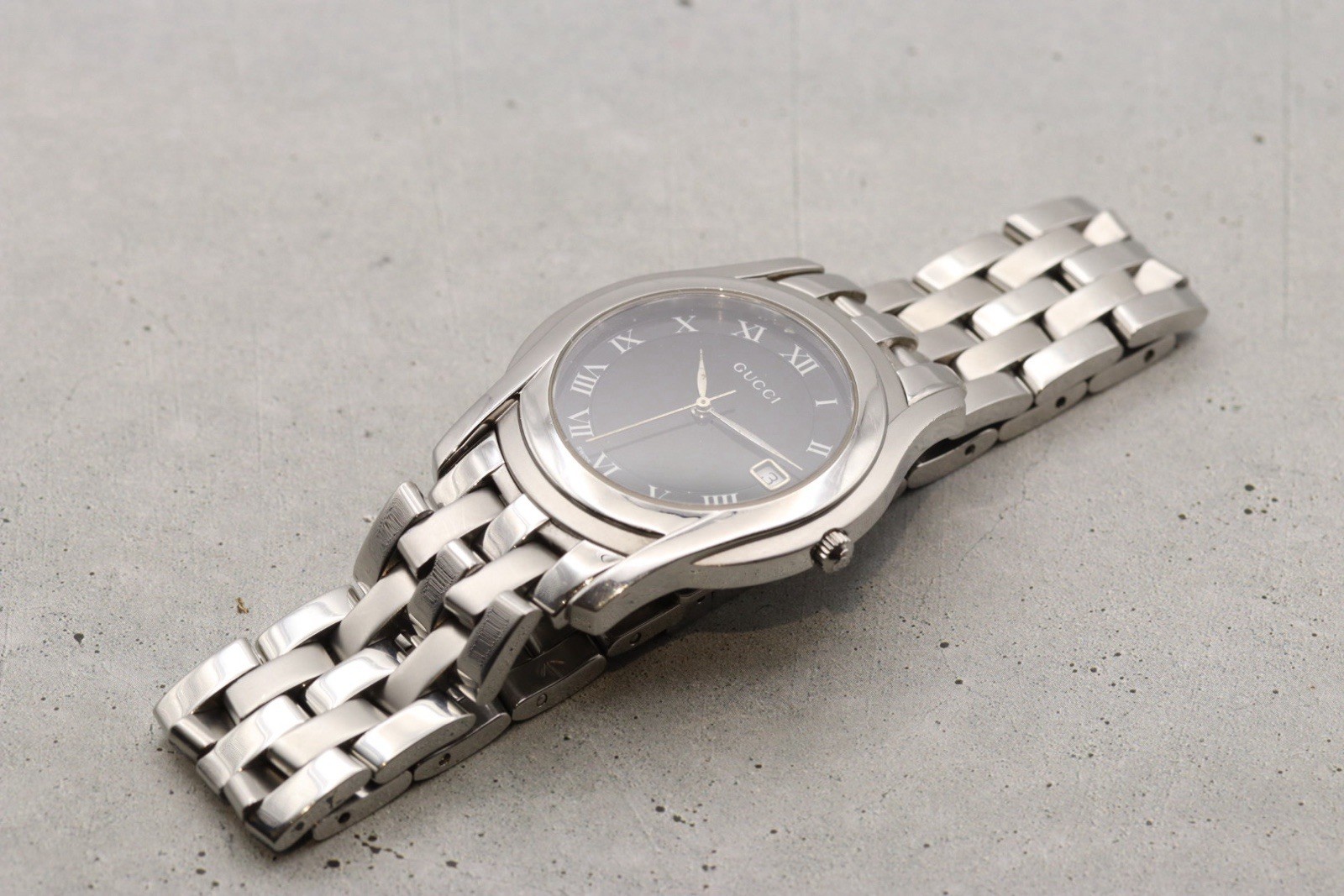[Near MINT w/ Box] GUCCI 5500M Black Dial Date Men’s Qz Watch Swiss Made