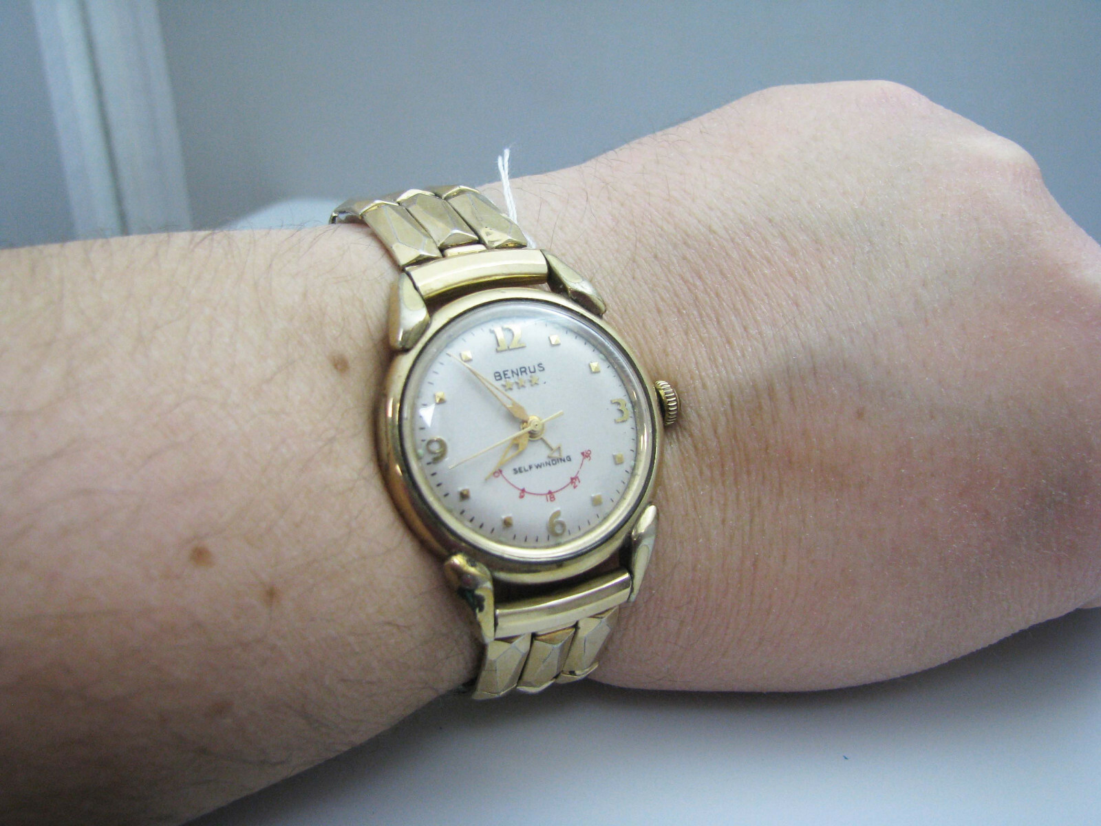 b511 Men’s Benrus Self Winding wristwatch