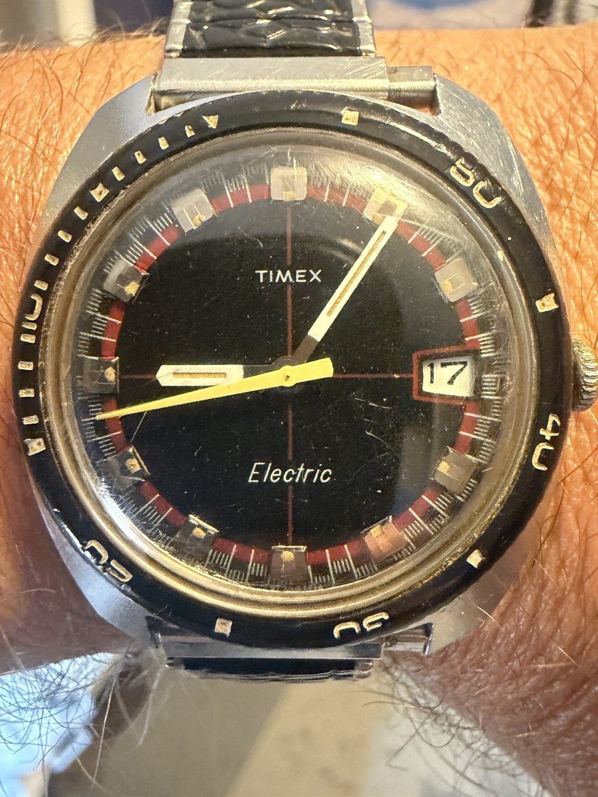 Vintage Timex Electric 36mm Men’s Watch – Running – Classic Mid-Century