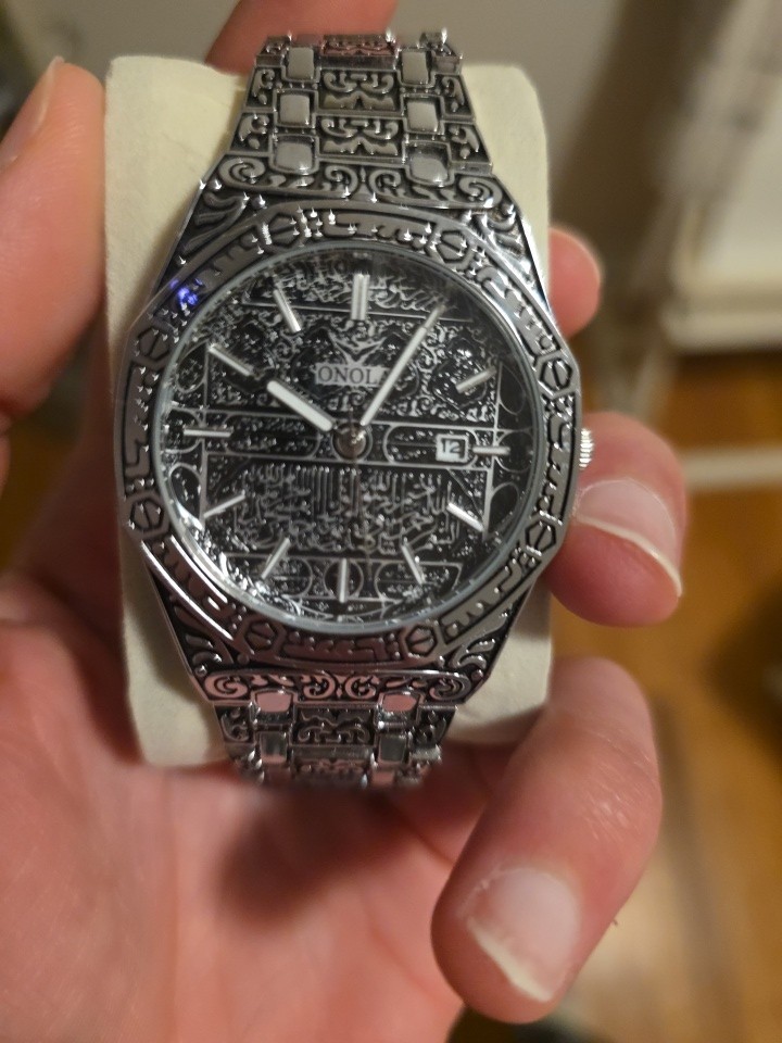 ONOLA Men’s Luxury Style Engraved Stainless Steel Watch