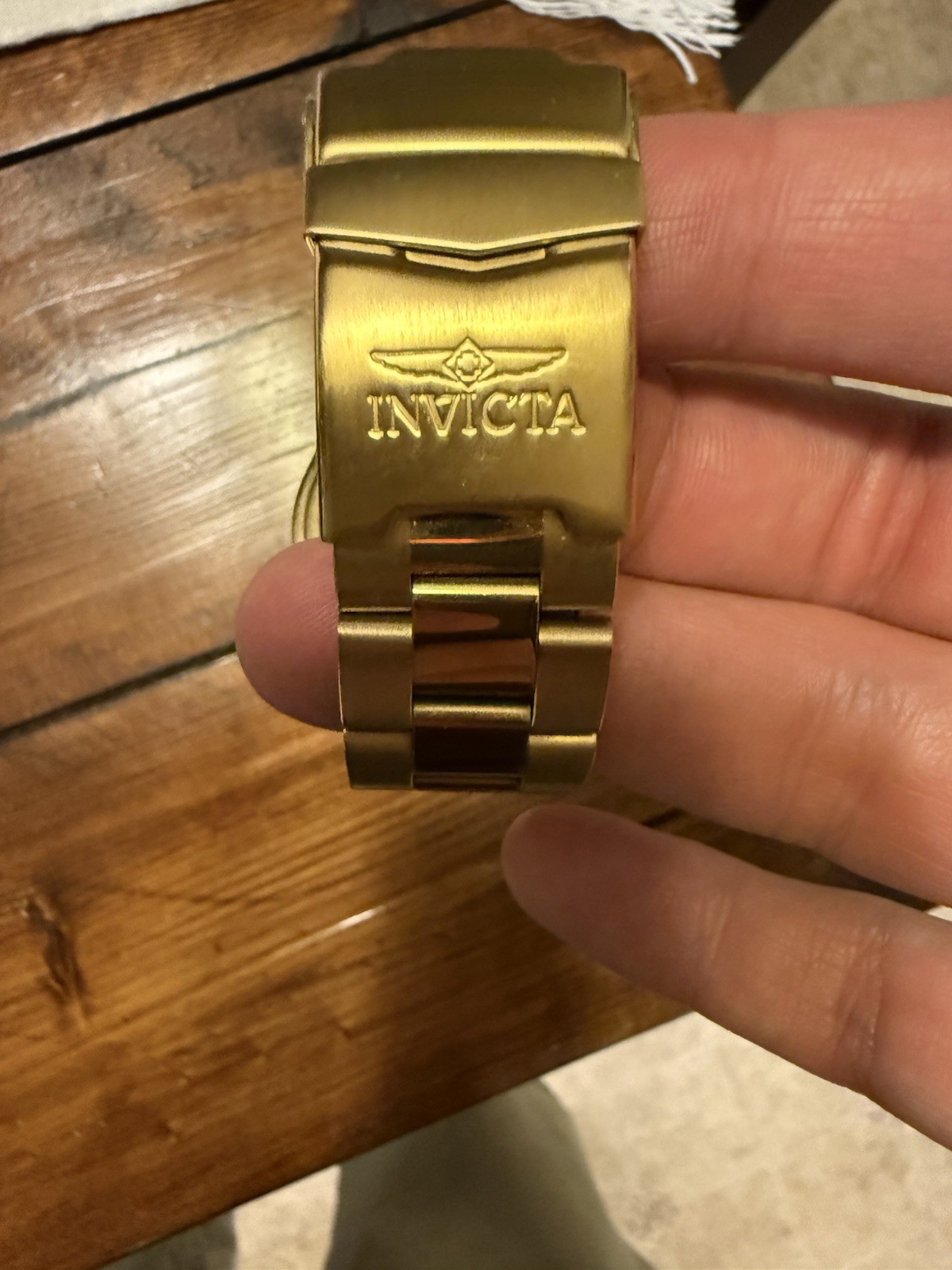 Invicta Pro Diver MLB NY Yankees Men’s Quartz Gold Bracelet Watch 100m
