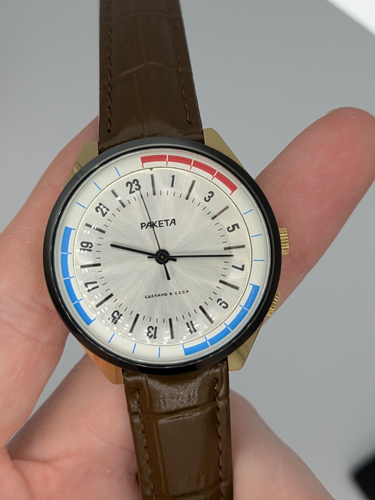 RARE Raketa 24 Hours USSR Soviet wristwatch Arctic Antarctica Polar Mechanical