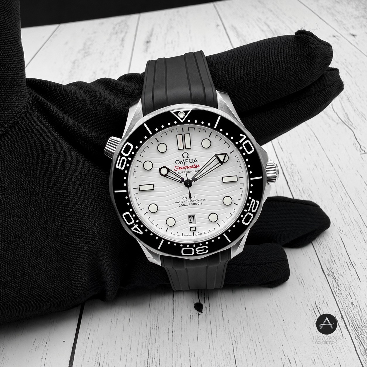 2025 OMEGA Seamaster Diver 300M White Dial 210.32.42.20.04.001 | Box & Papers
