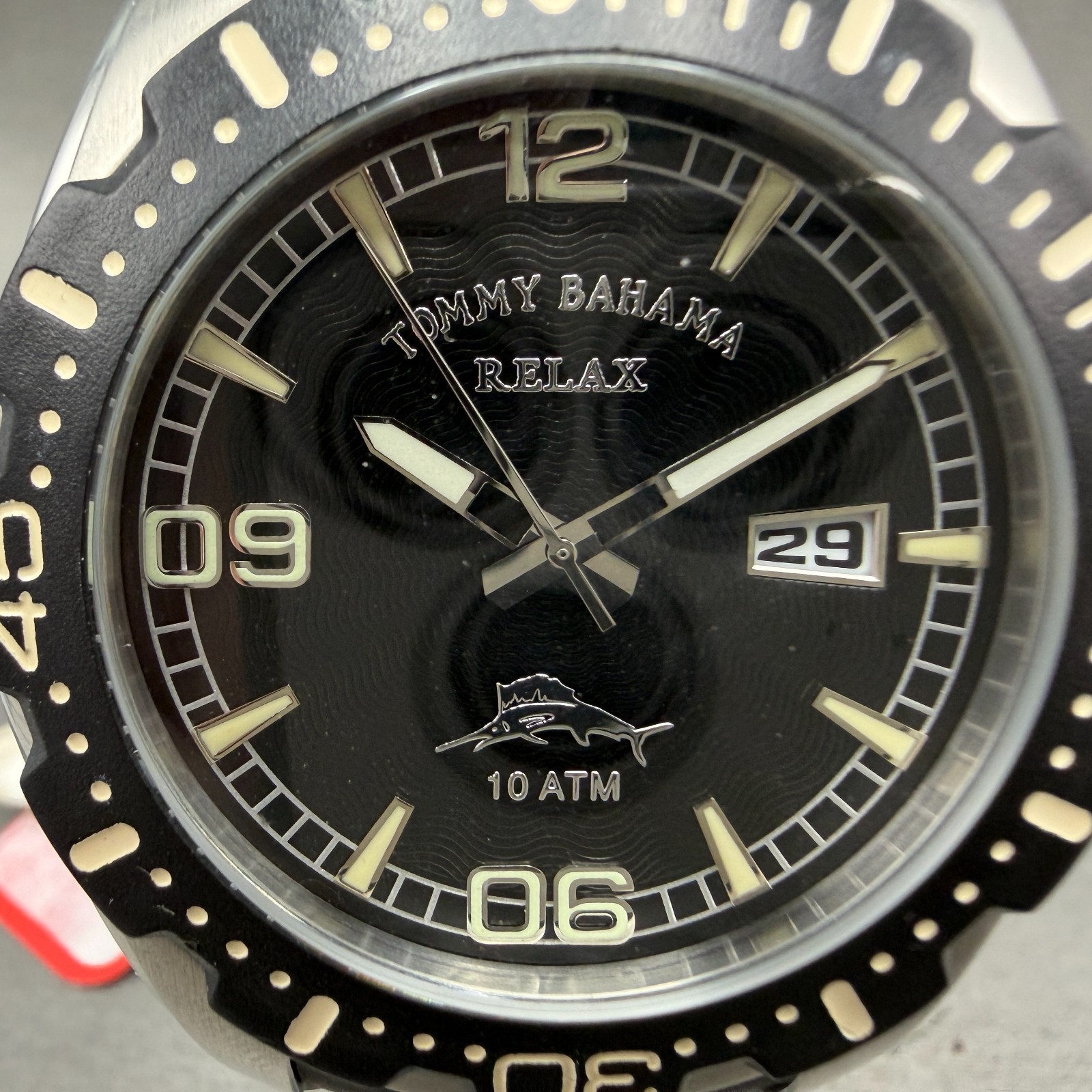 Tommy Bahama Dive Watch Men 44mm Black Dial Steel Date Round TBRLX1002 New Batt