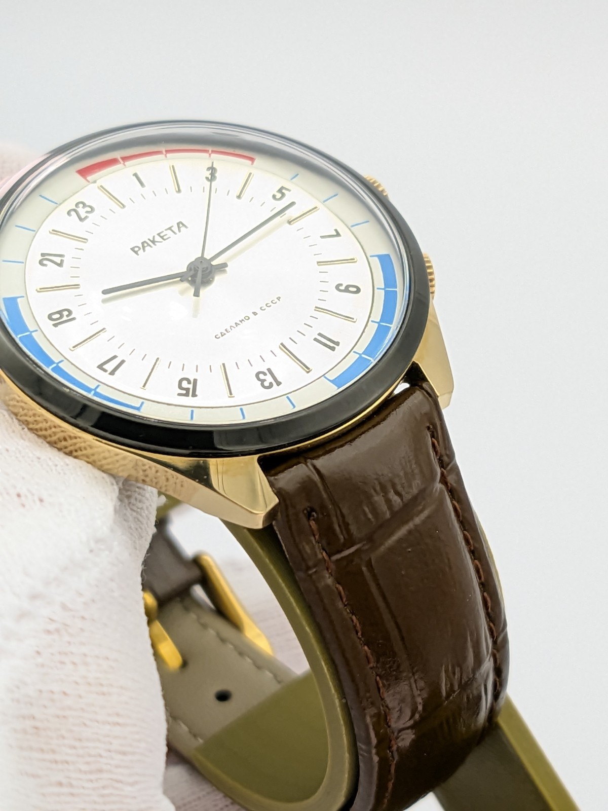 RARE Raketa 24 Hours USSR Soviet wristwatch Arctic Antarctica Polar Mechanical