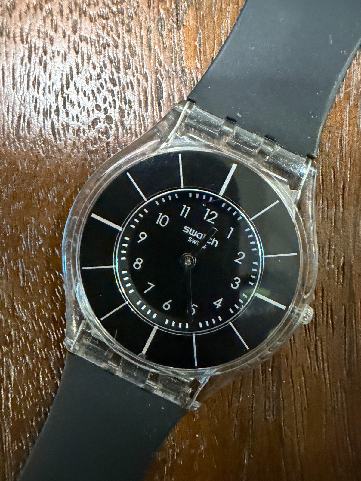 2011 Swatch Skin Black Classiness SFK361 Ultra Thin Dial 34mm Watch Working