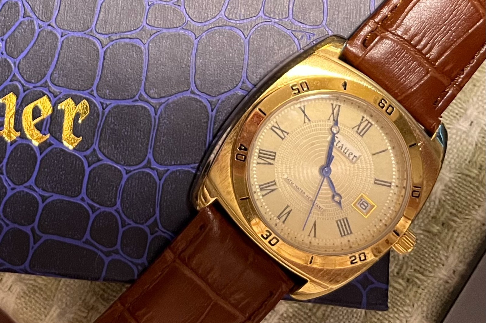 Stauer 30021 Timemaster Piezo Men’s Watch – Date, Leather, Gold Alloy – NEW! NIB