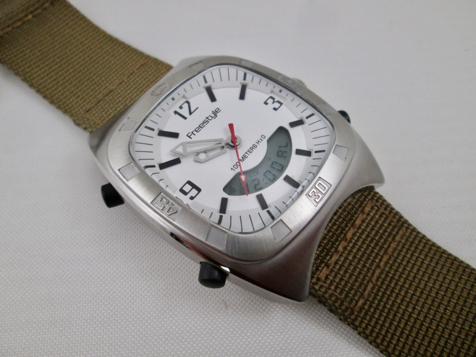 Freestyle Barra men’s analogue digital watch day date alarm stop watch light NOS