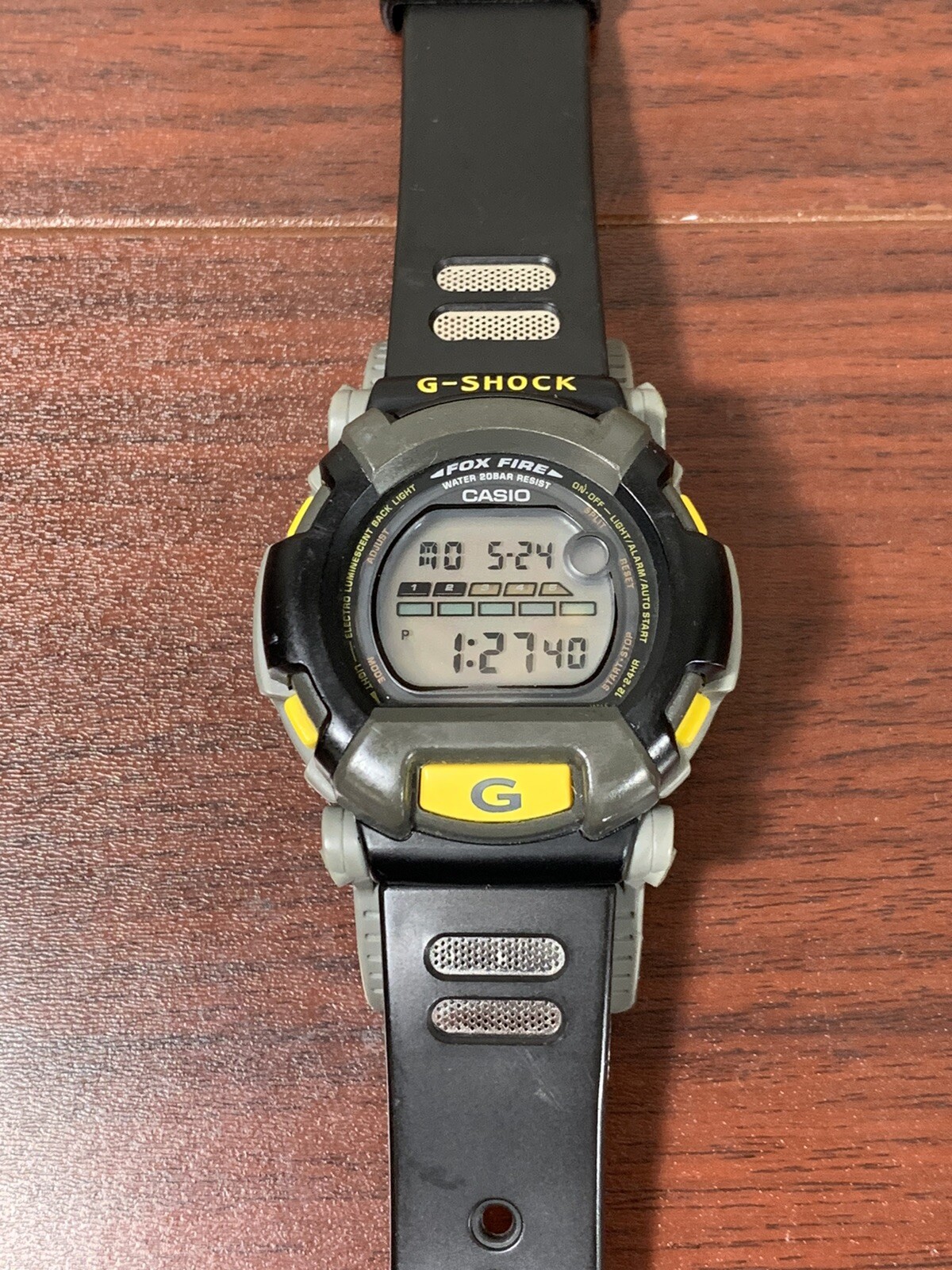 Vintage Casio G-Shock Fox Fire DW-002J-1. Model 1299