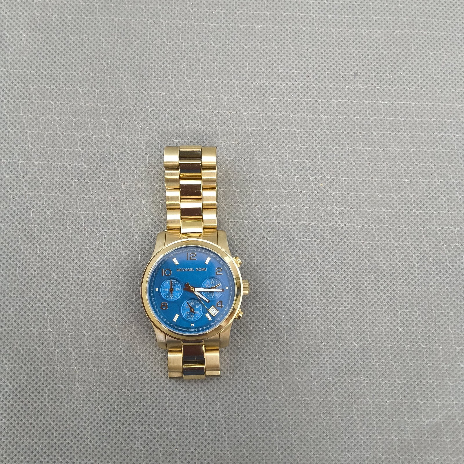 Michael Kors MK-7353 Runway Gold Tone Watch Women Stainless Steel -See condition