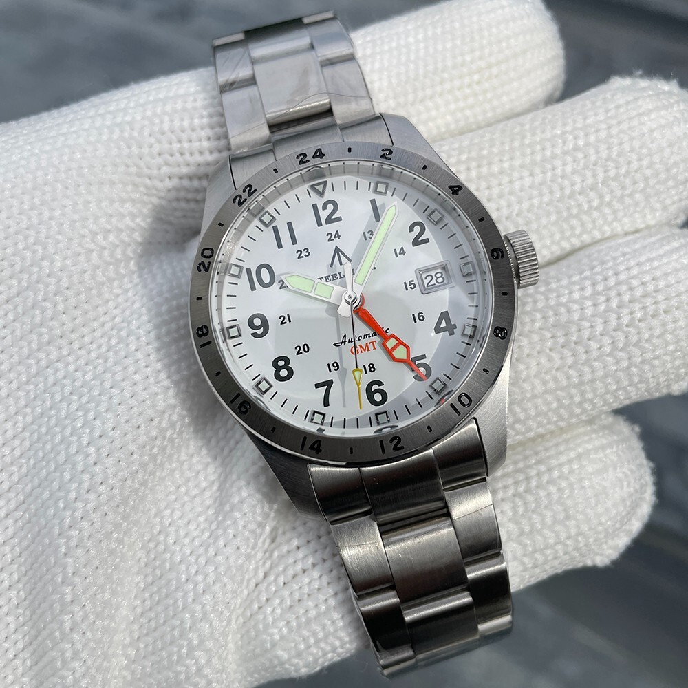Steeldive Steelflier SF792, GMT, White, NH34, Sapphire, Lume, 200m Diver, Field