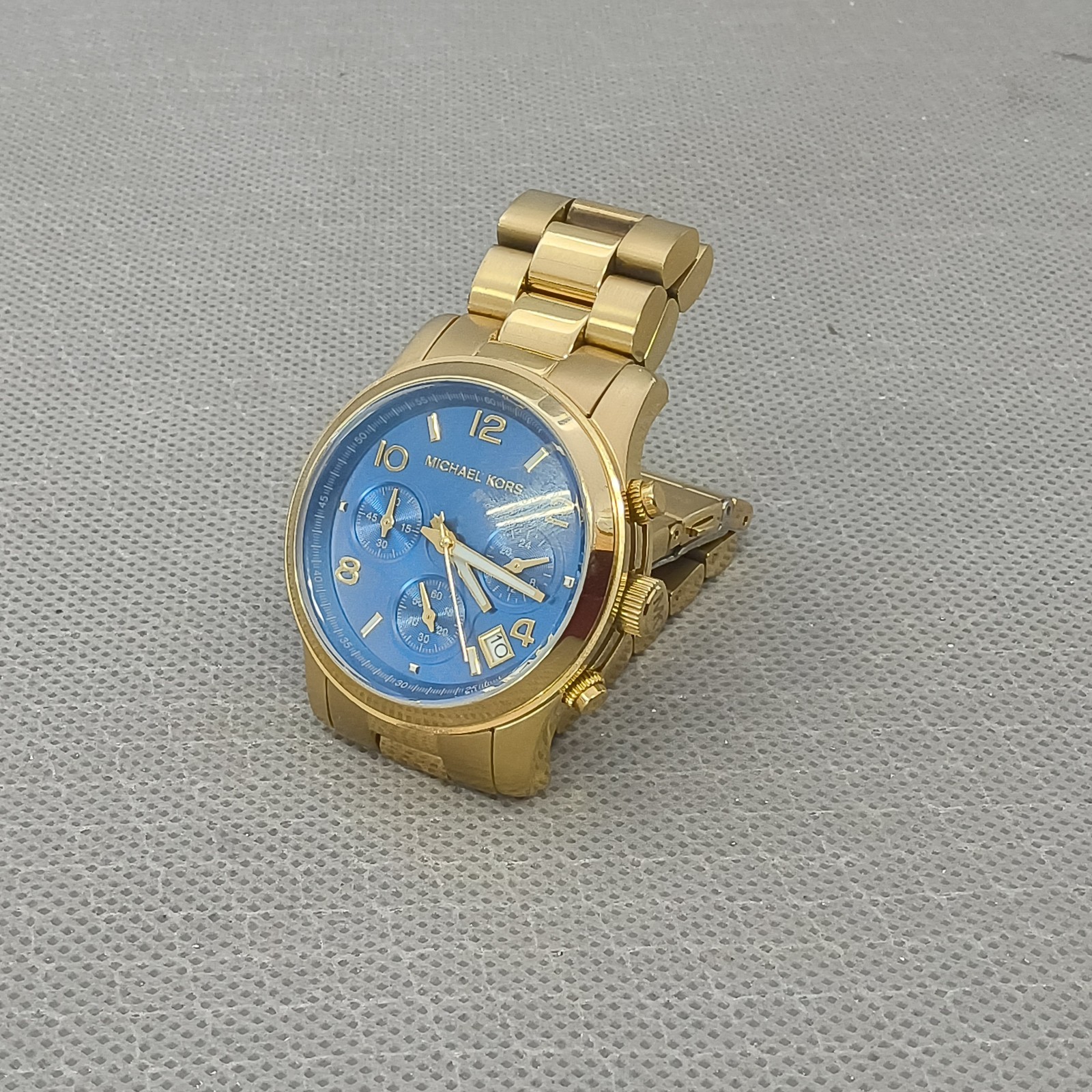 Michael Kors MK-7353 Runway Gold Tone Watch Women Stainless Steel -See condition