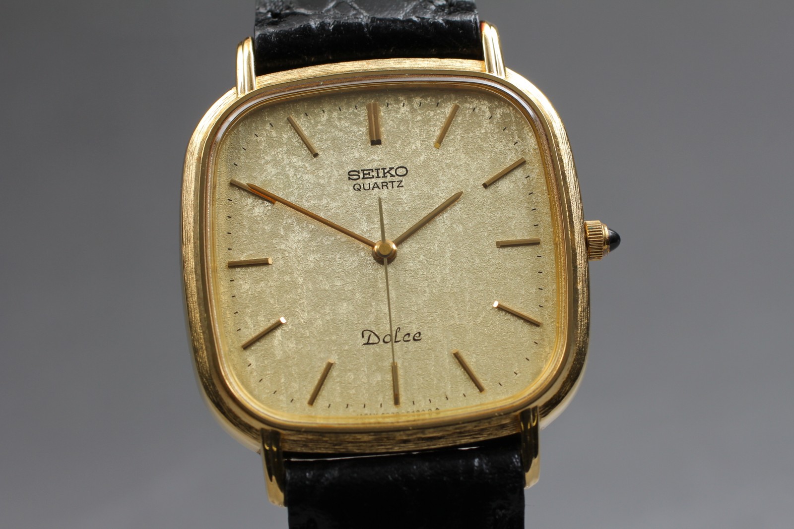 Vintage 1981 [NEAR MINT] SEIKO Dolce 6030-5420 SGP30 Gold Square Qz Mens Watch