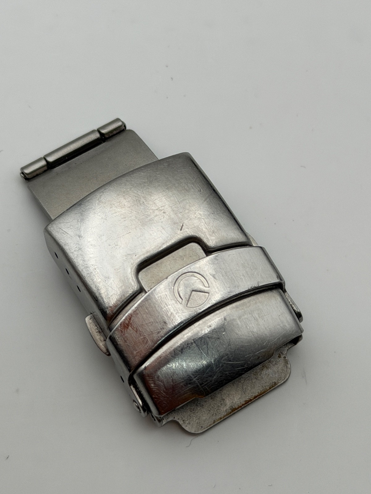 sector 22mm folding buckle