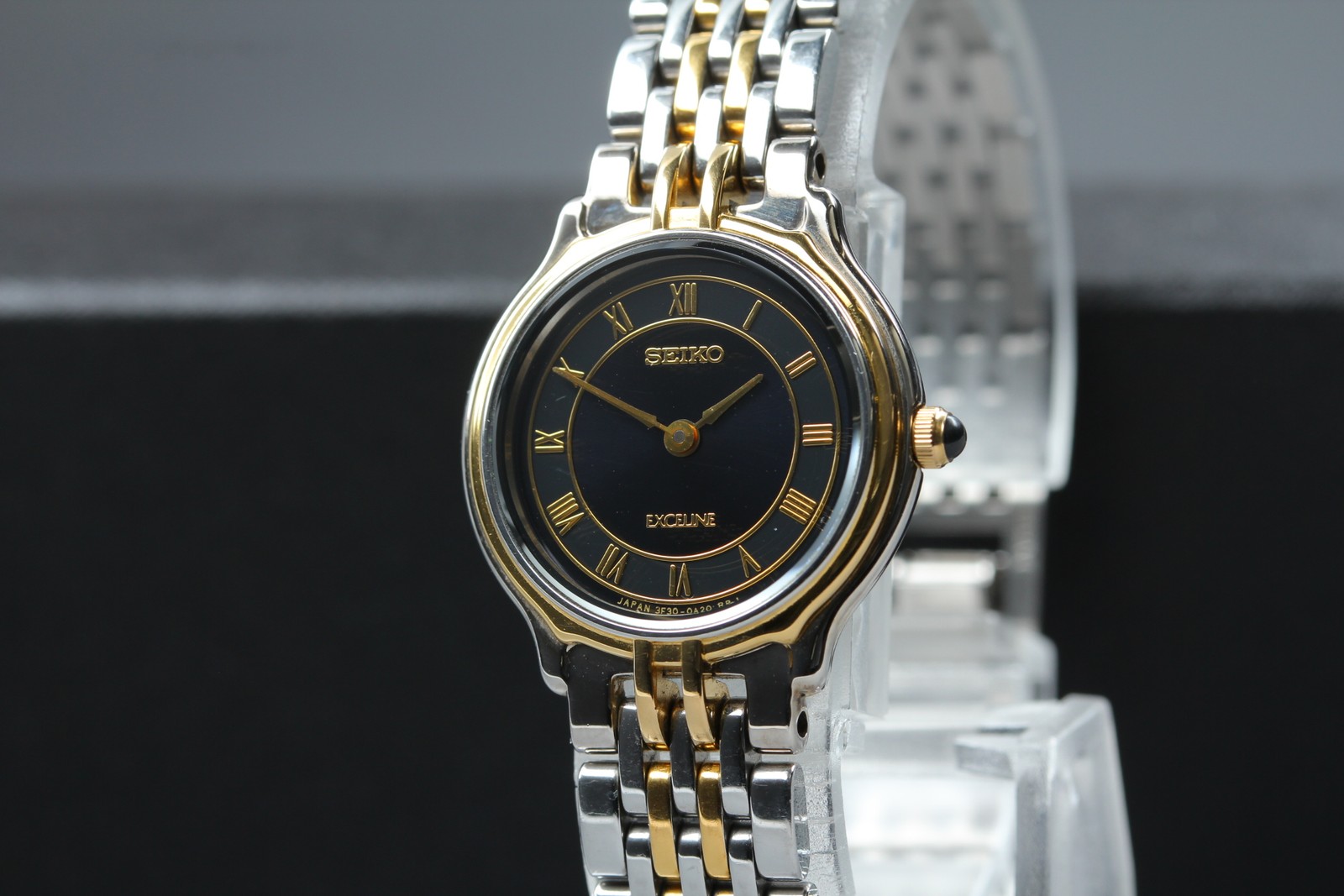 Vtg 1992 [Near MINT] Seiko Exceline 3F30-0A20 Black Roman 24mm Qz Ladies Watch