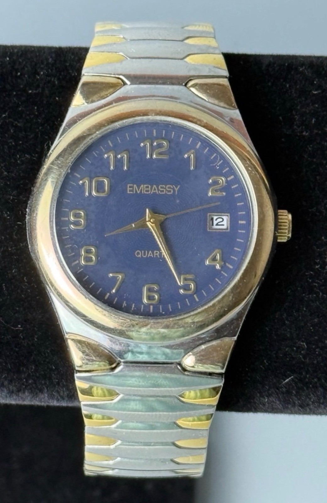 Vtg Embassy Gold Tone Mens Watch Blue Face Japan Movement