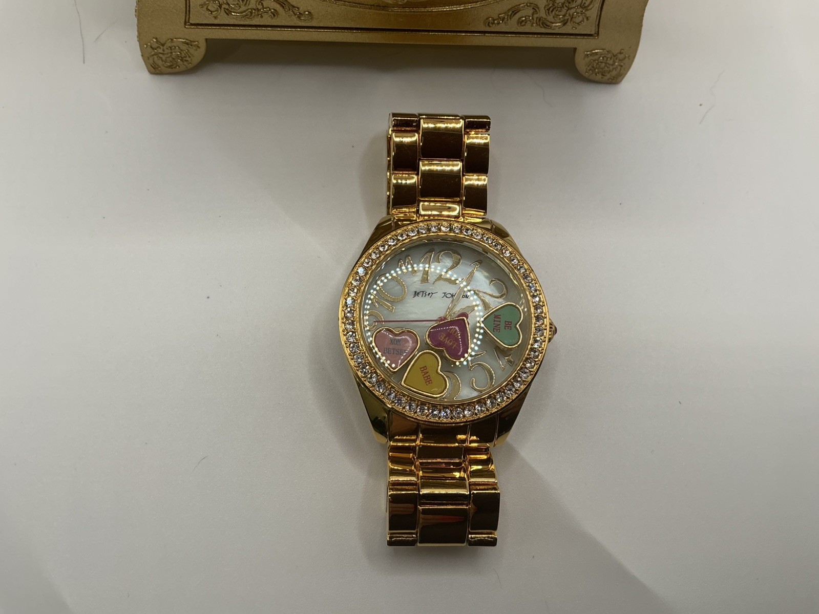 Betsey Johnson Chunky Watch Gold tone Floating Candy Hearts