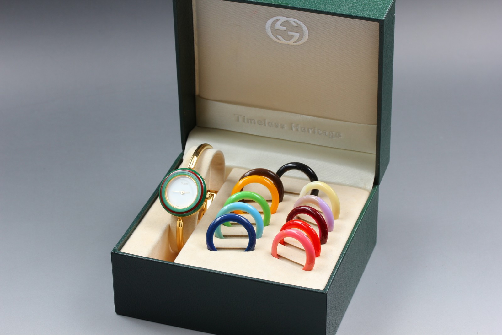 Near MINT GUCCI Change Bezel 11/12.2 12 Colors Qz Ladies Watch From JAPAN w/ Box